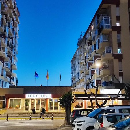 Hercules Paradise 531 Apartamento Con Vistas Al Mar Mediterraneo En Benalmadena A Pasos Del Centro Y Su Vibrante Zona Comercial Disfruta De Una Experiencia Unica En La Costa Del Sol Malaga Andalucia Well-Connected To The Airport Εξωτερικό φωτογραφία