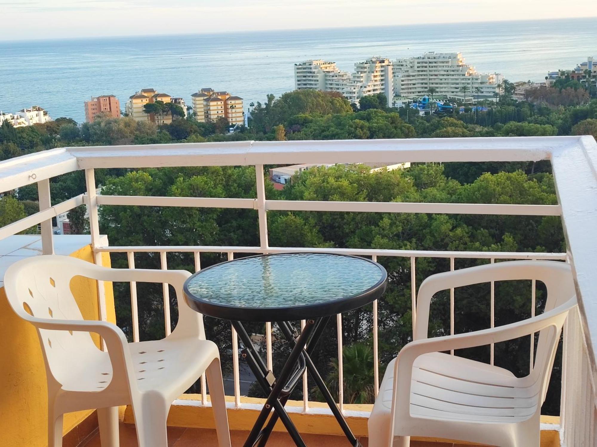 Hercules Paradise 531 Apartamento Con Vistas Al Mar Mediterraneo En Benalmadena A Pasos Del Centro Y Su Vibrante Zona Comercial Disfruta De Una Experiencia Unica En La Costa Del Sol Malaga Andalucia Well-Connected To The Airport Εξωτερικό φωτογραφία